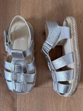 Zara Metallic Silver Strappy Fisherman Sandals Size 7-8 Close Toe Casual Formal